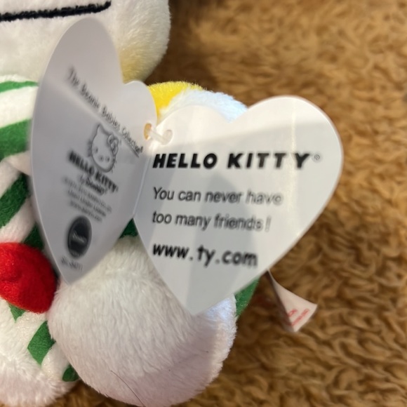 Ty Hello Kitty dressed like an elf - Picture 3 of 3